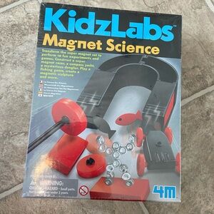 KidzLabs Magnet Science Kit - NWT
